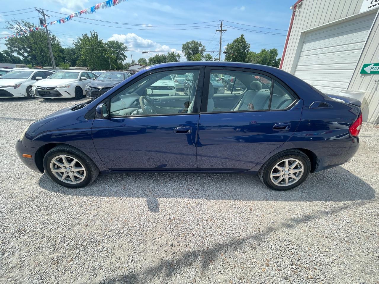 Toyota Prius 4-Door Sedan 2002