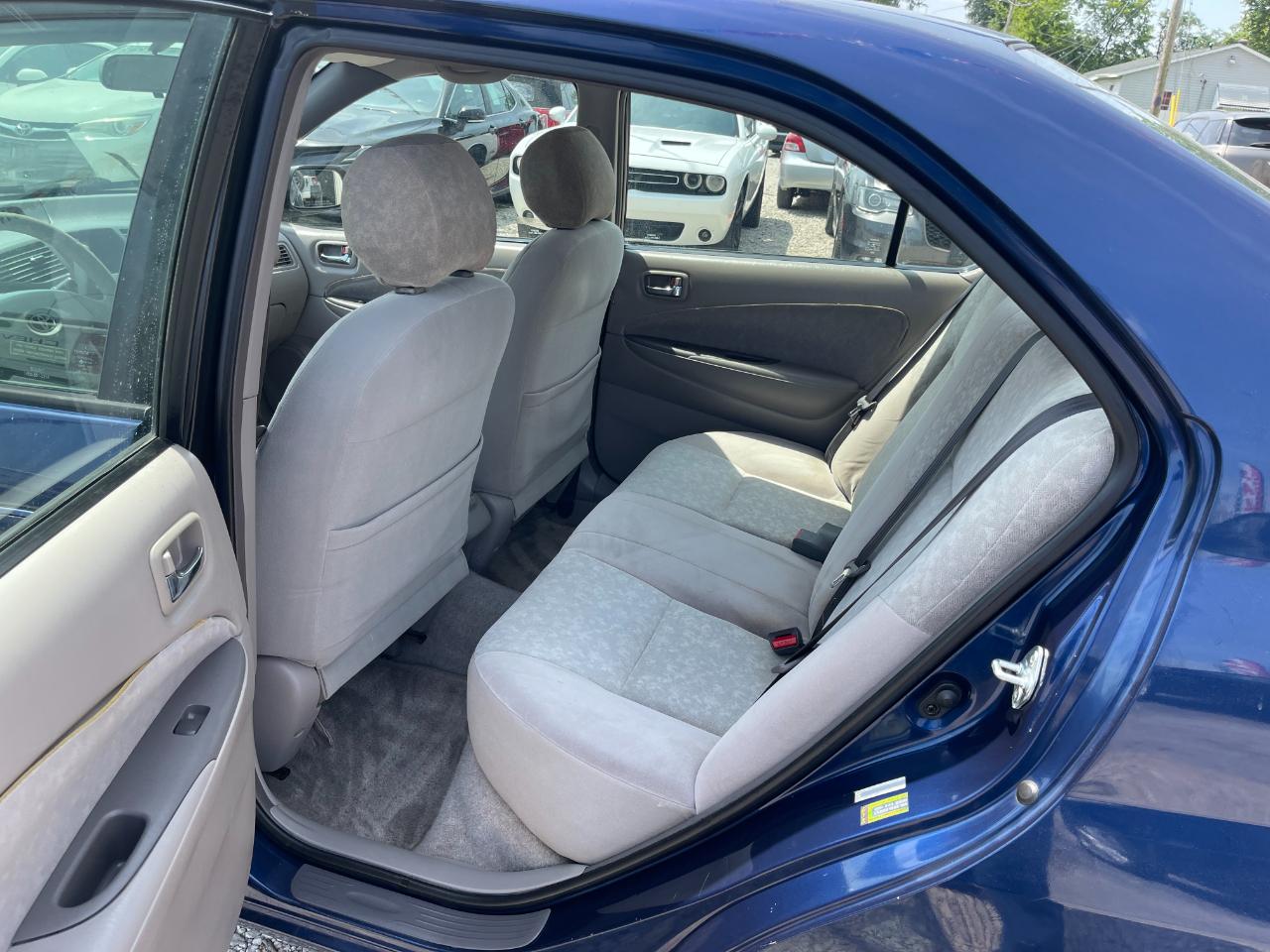 Toyota Prius 4-Door Sedan 2002