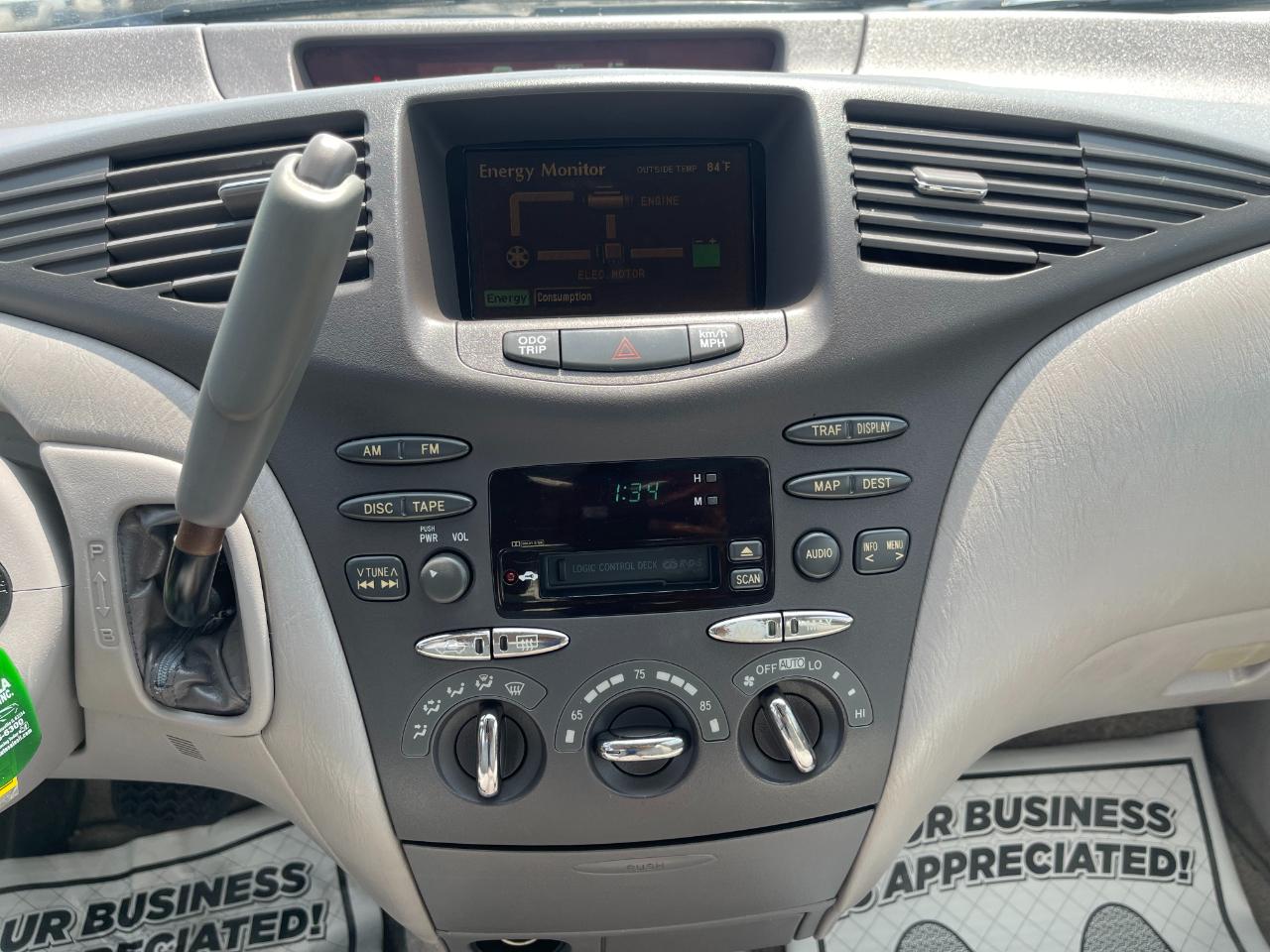 Toyota Prius 4-Door Sedan 2002