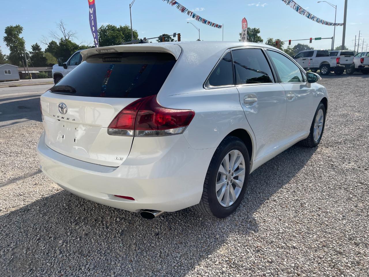 Toyota Venza LE I4 FWD 2013