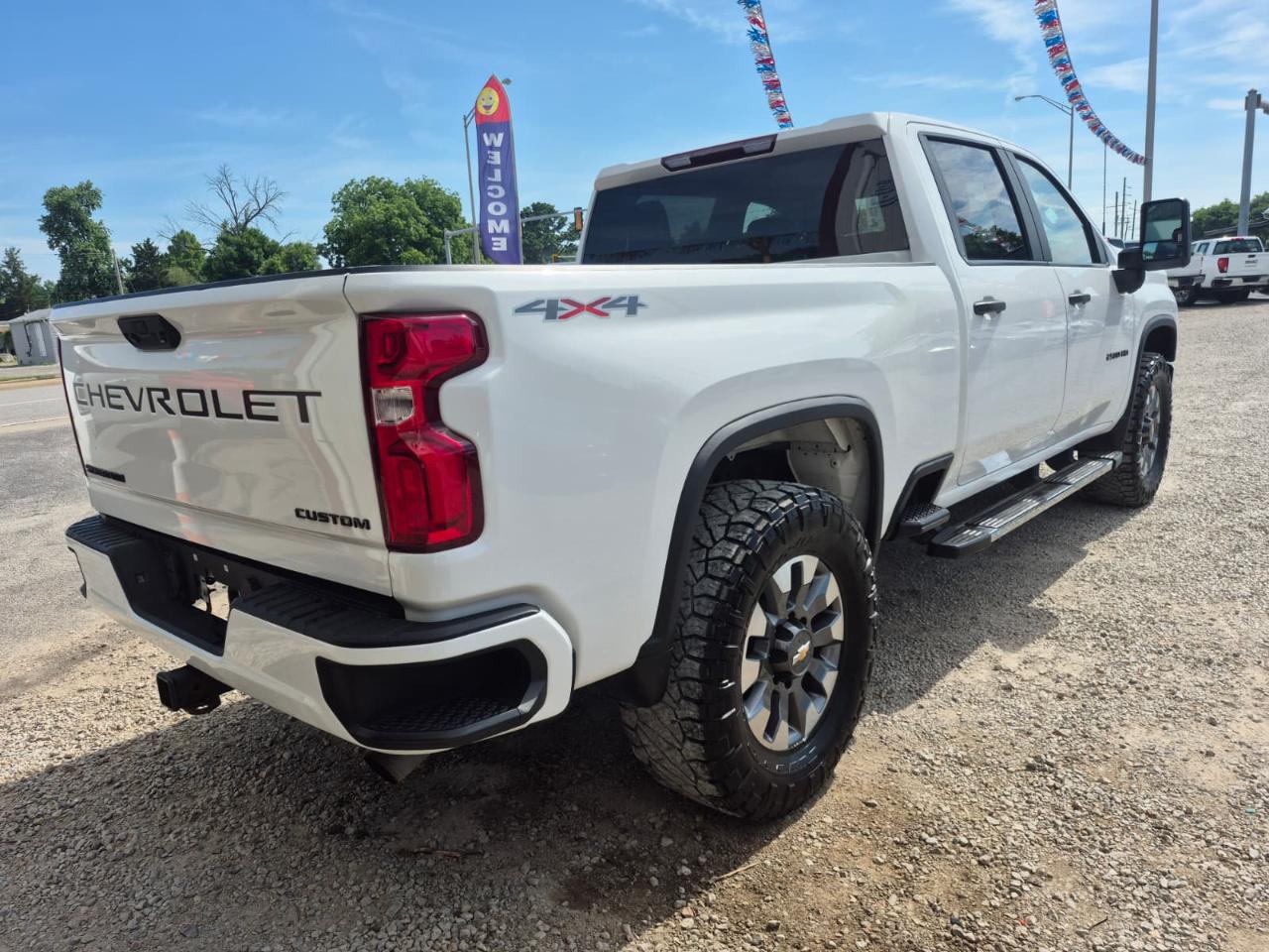 Chevrolet Silverado 2500HD Custom Crew Cab Short Box 4WD 2021