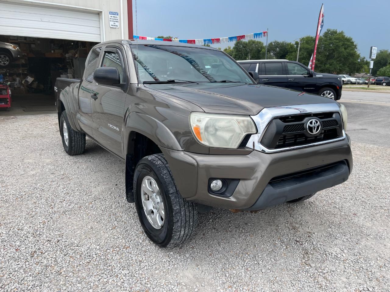 Toyota Tacoma Access Cab V6 5AT 4WD 2015