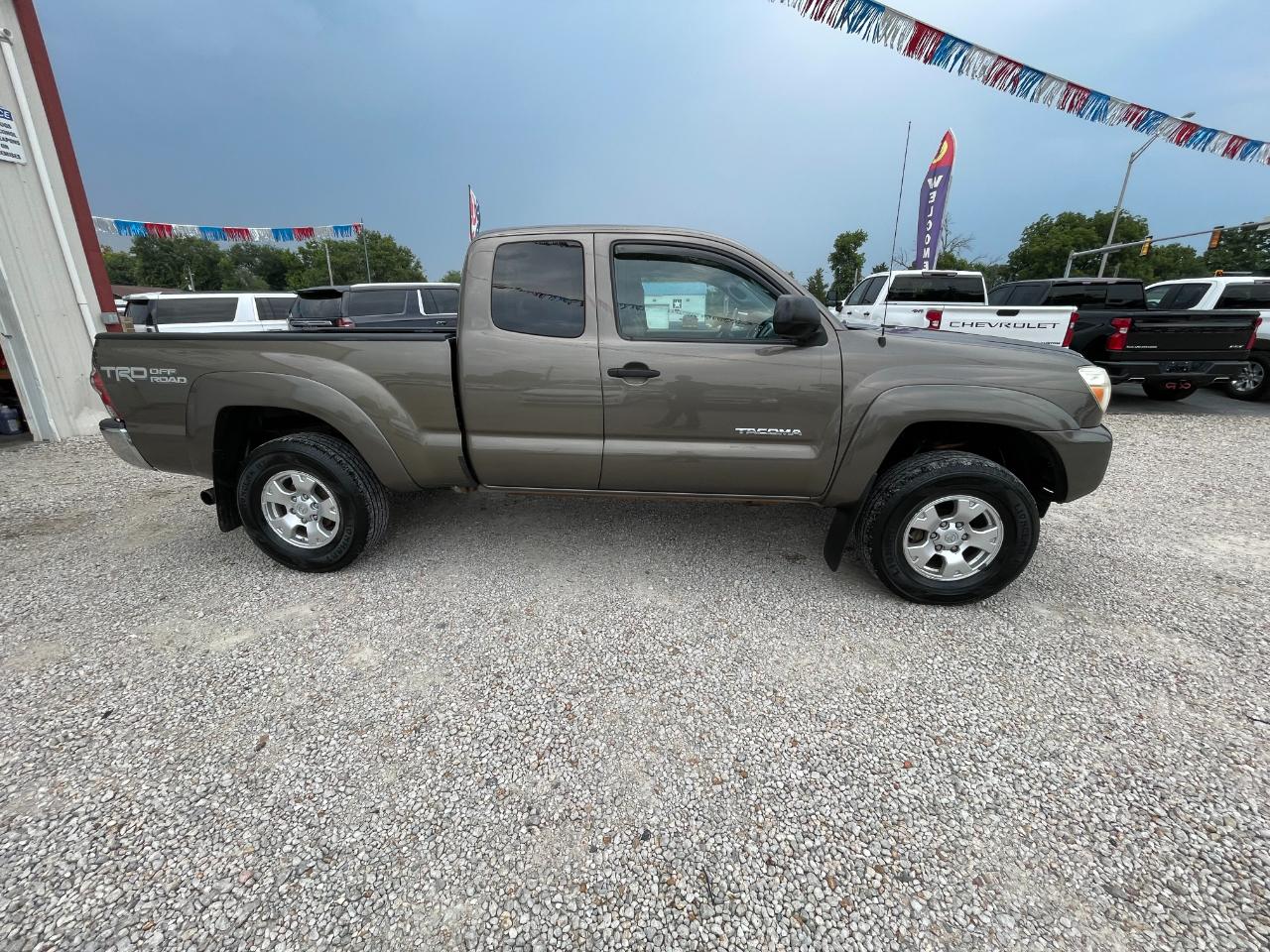 Toyota Tacoma Access Cab V6 5AT 4WD 2015