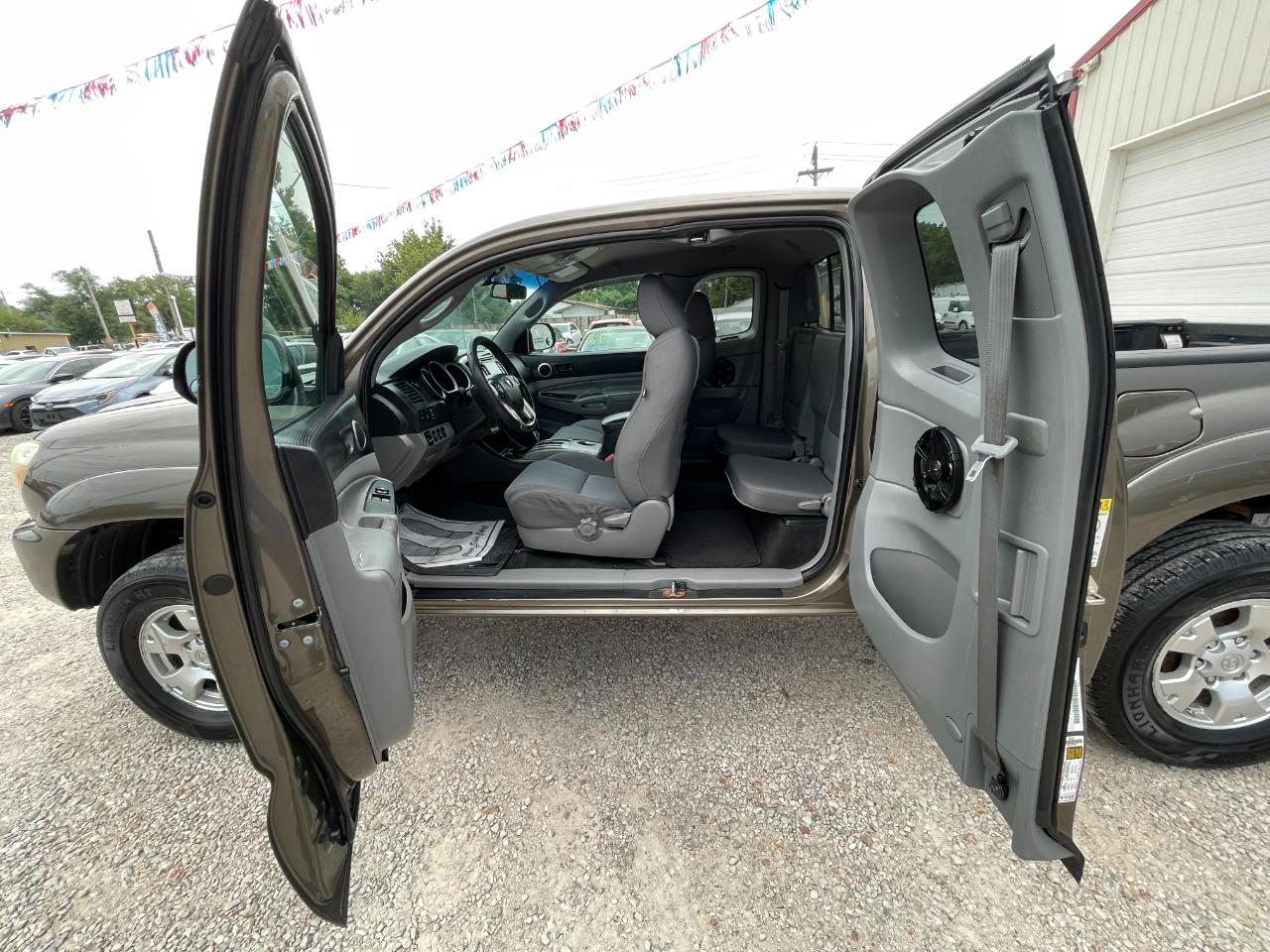Toyota Tacoma Access Cab V6 5AT 4WD 2015