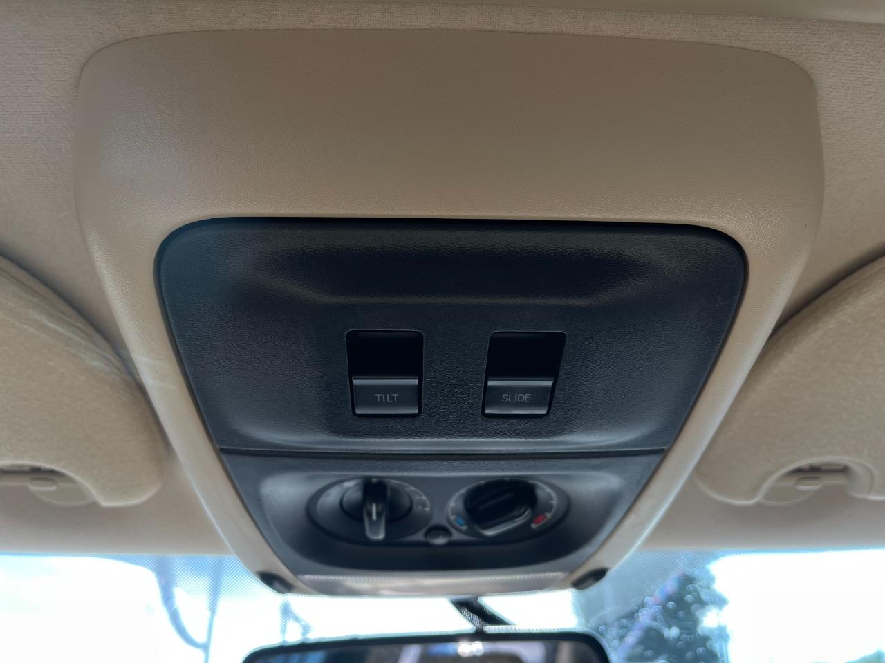 Ford Explorer Eddie Bauer 4.0L 4WD 2010