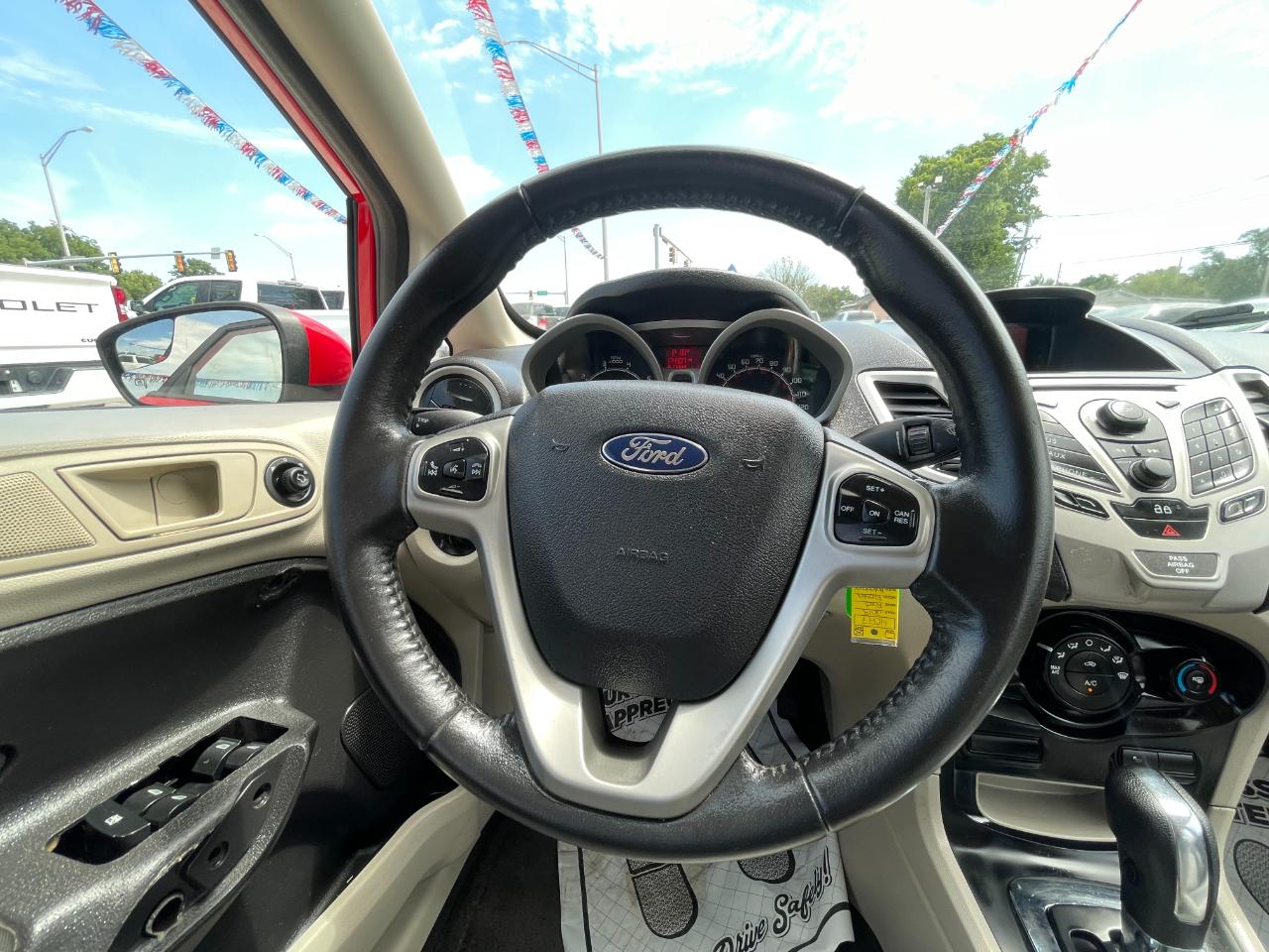 Ford Fiesta SE Hatchback 2013