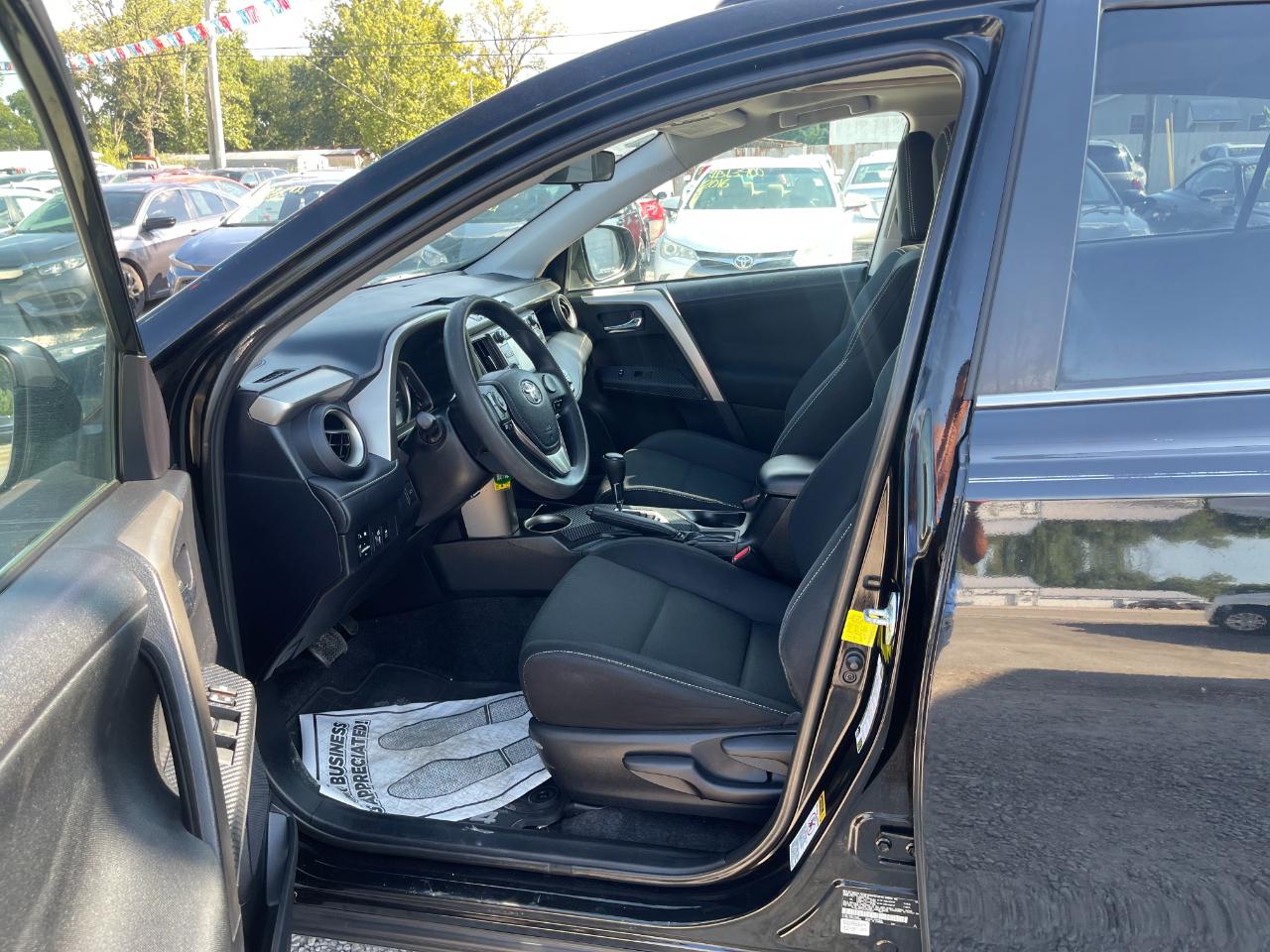 Toyota RAV4 XLE FWD 2015