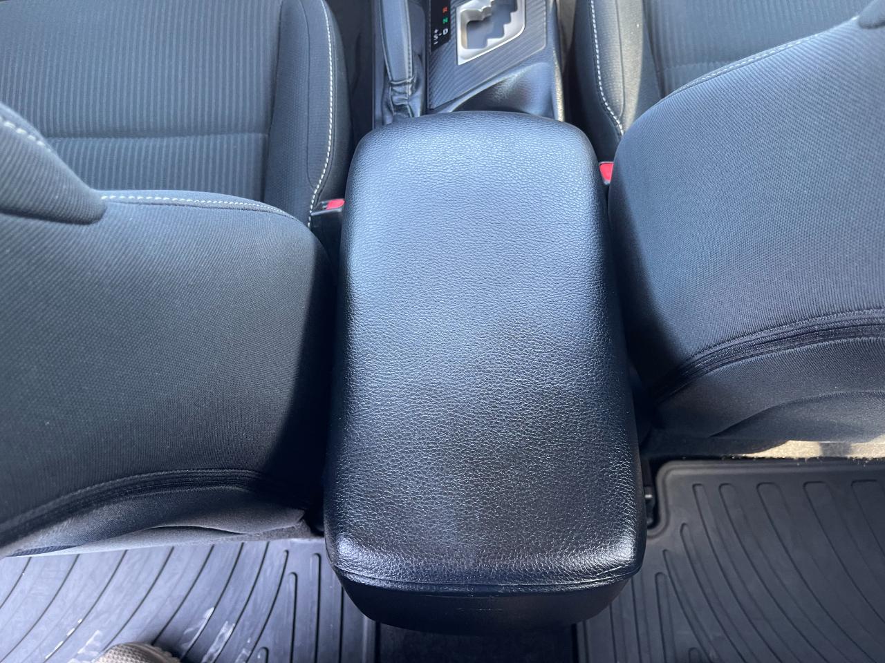 Toyota RAV4 XLE FWD 2015