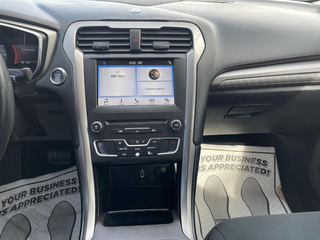 Ford Fusion SE 2017