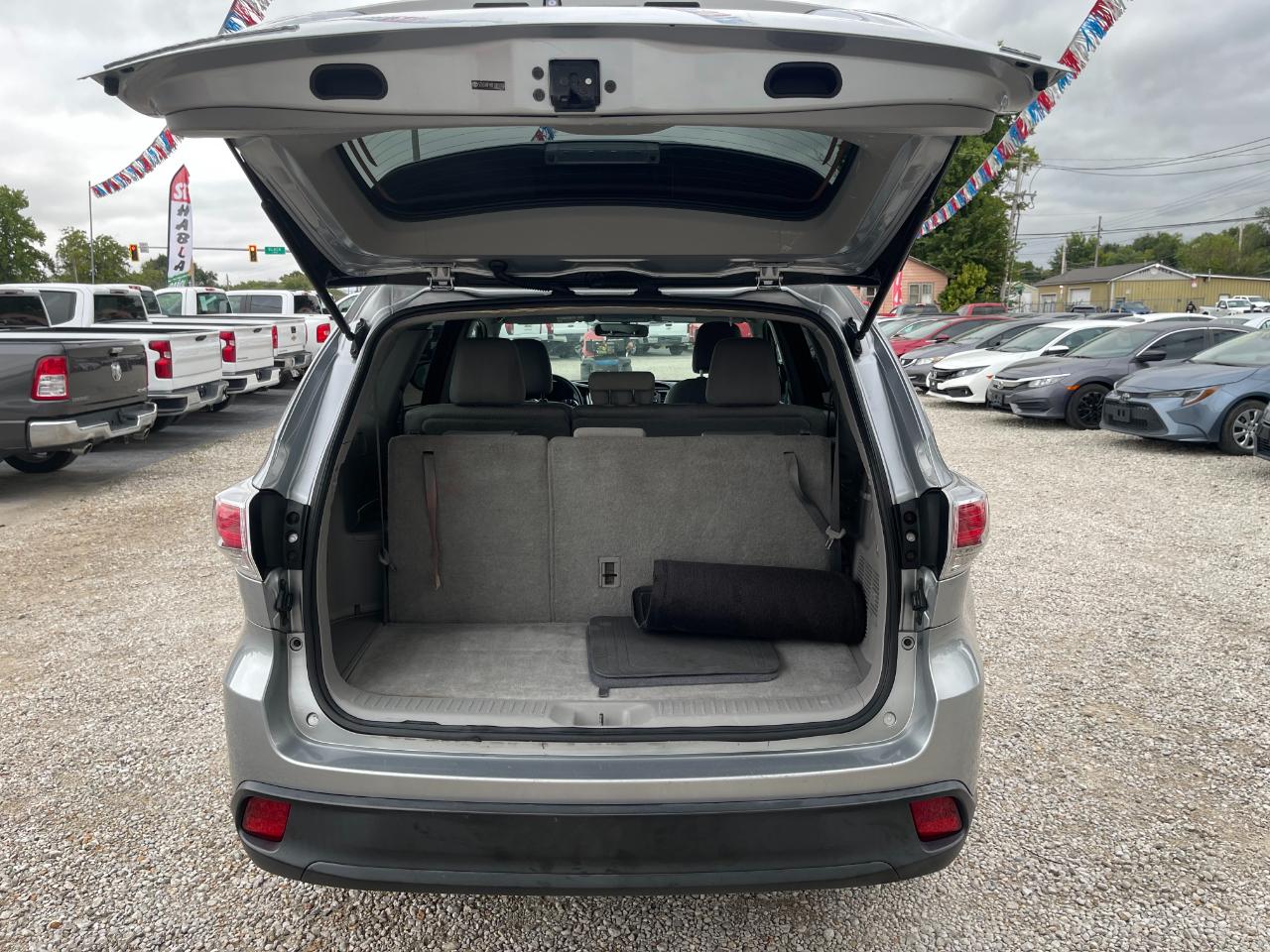 Toyota Highlander LE FWD I4 2014