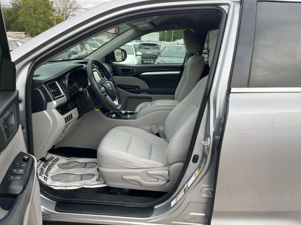 Toyota Highlander LE FWD I4 2014