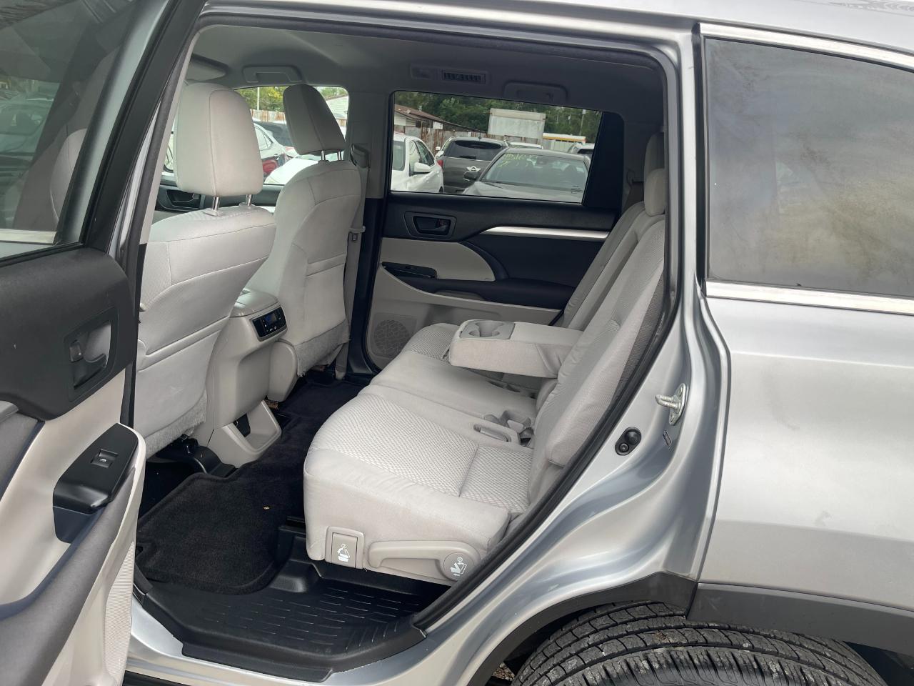 Toyota Highlander LE FWD I4 2014
