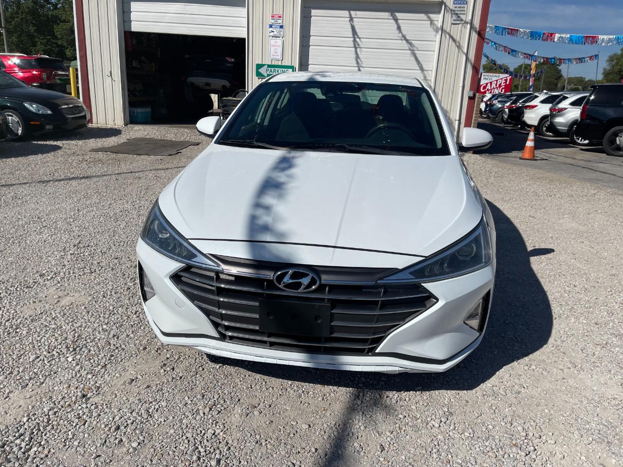 Hyundai Elantra SE 6M 2020