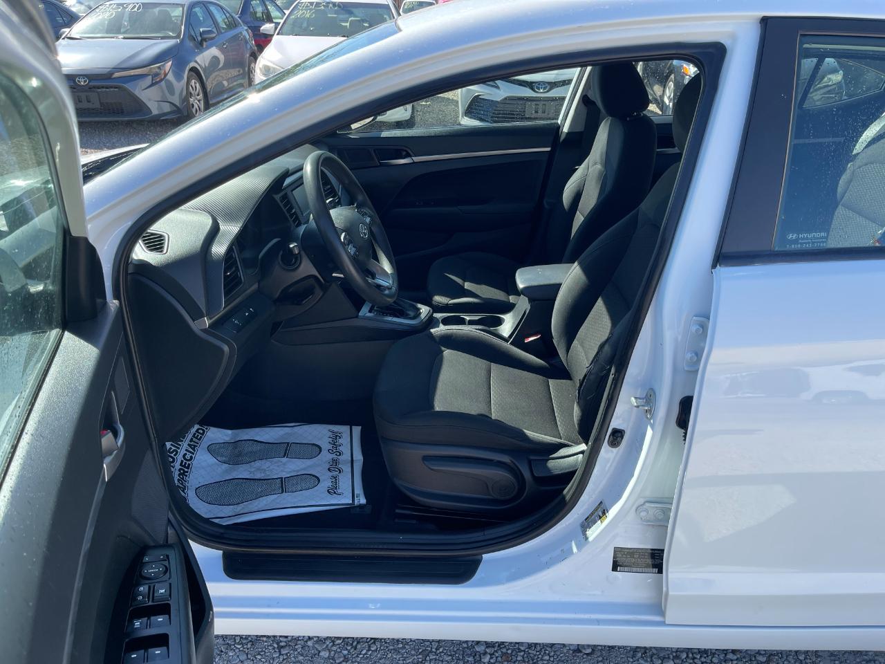 Hyundai Elantra SE 6M 2020