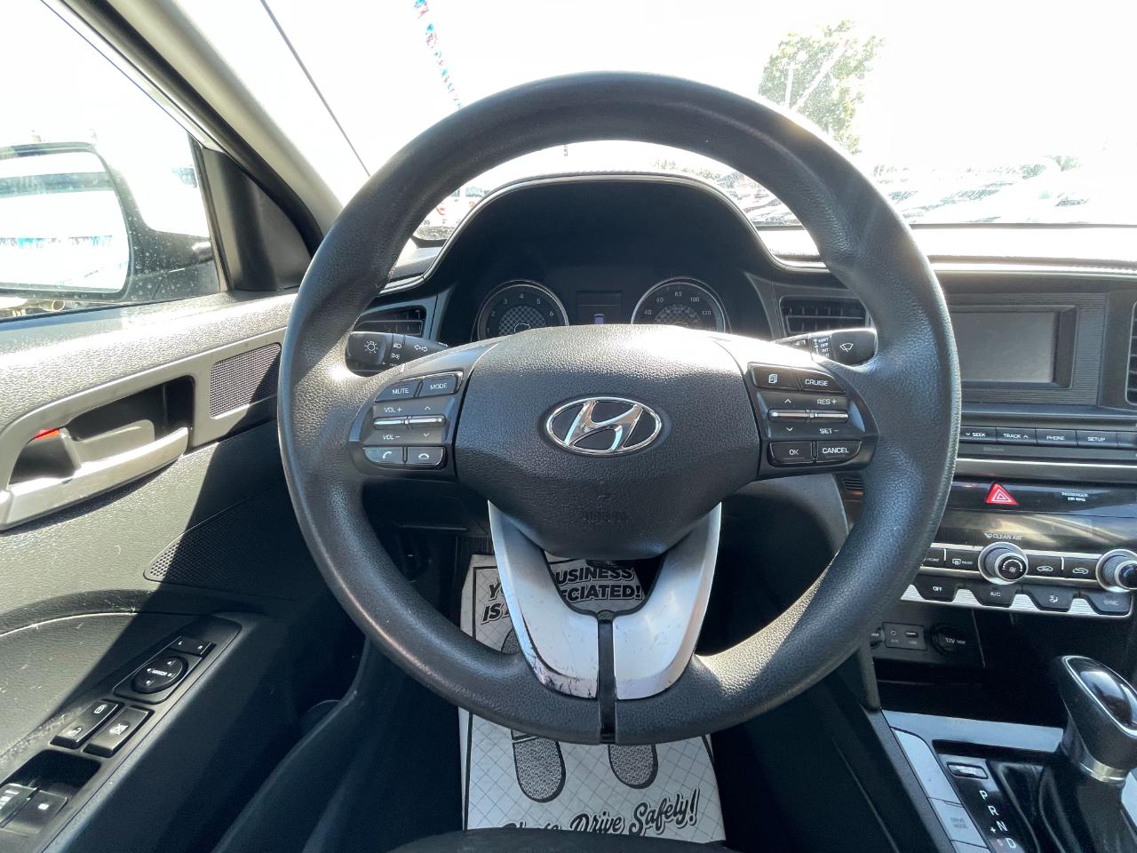 Hyundai Elantra SE 6M 2020