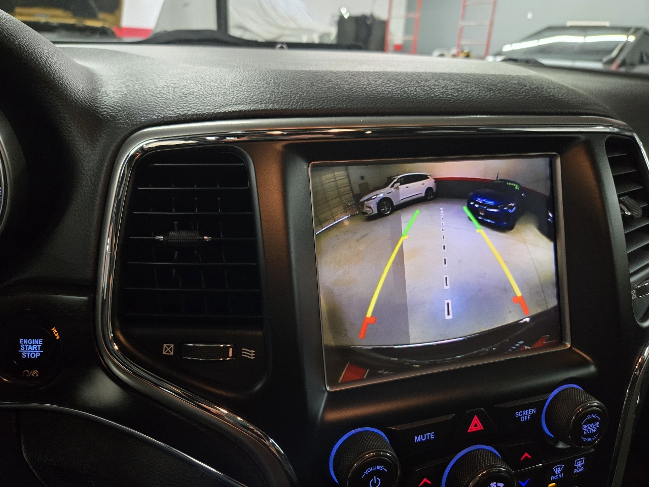2018 Jeep Grand Cherokee Limited photo 17