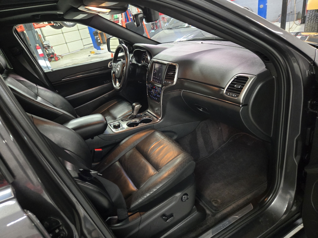 2018 Jeep Grand Cherokee Limited photo 23