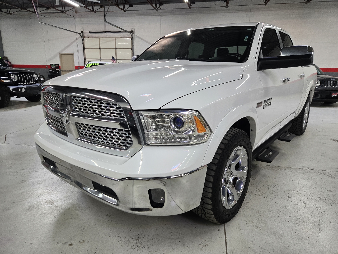 2017 RAM 1500 Laramie Crew Cab SWB 4WD