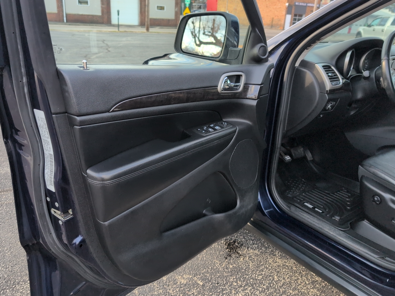 Jeep Grand Cherokee Laredo 4WD 2012