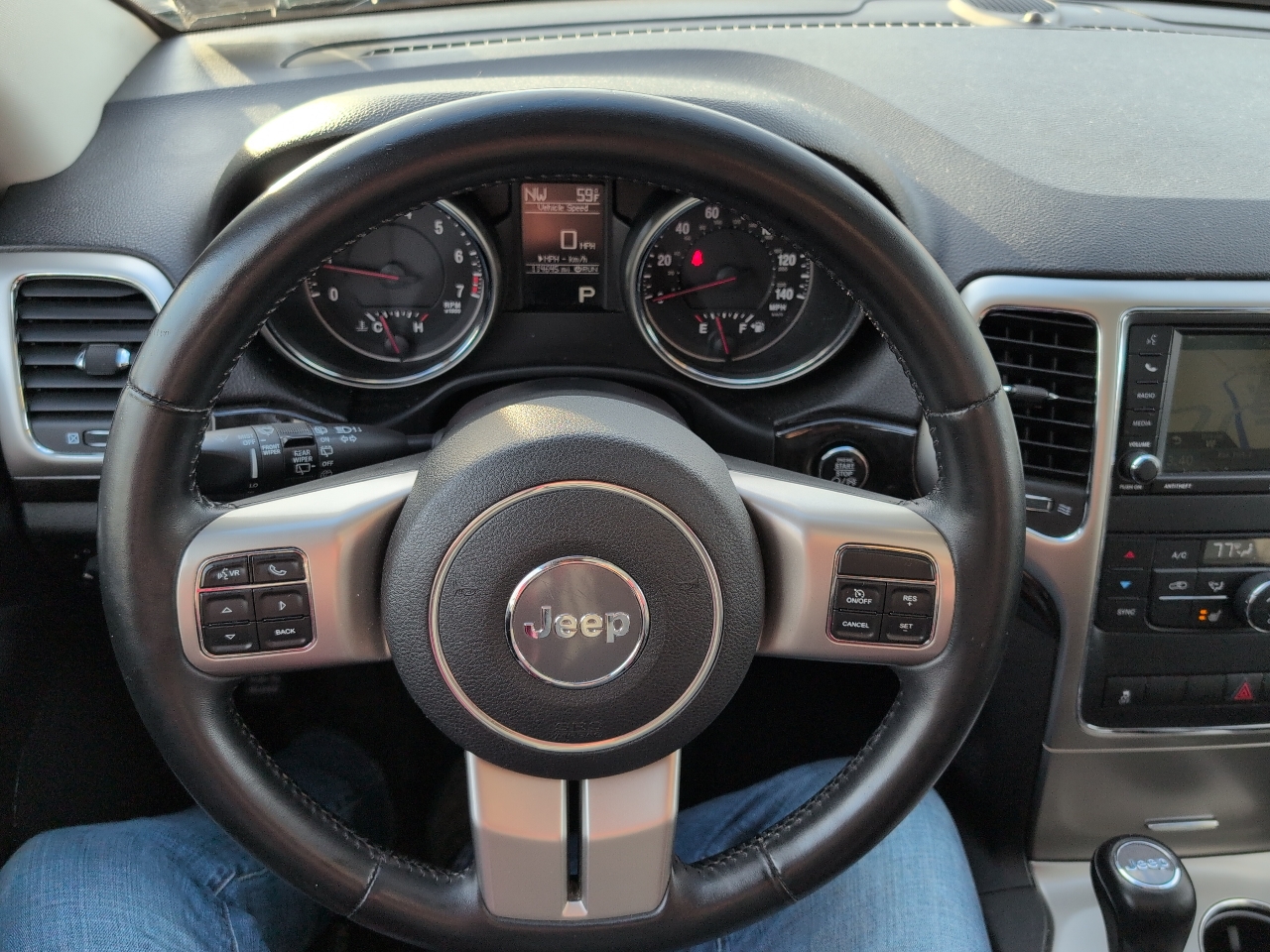 Jeep Grand Cherokee Laredo 4WD 2012