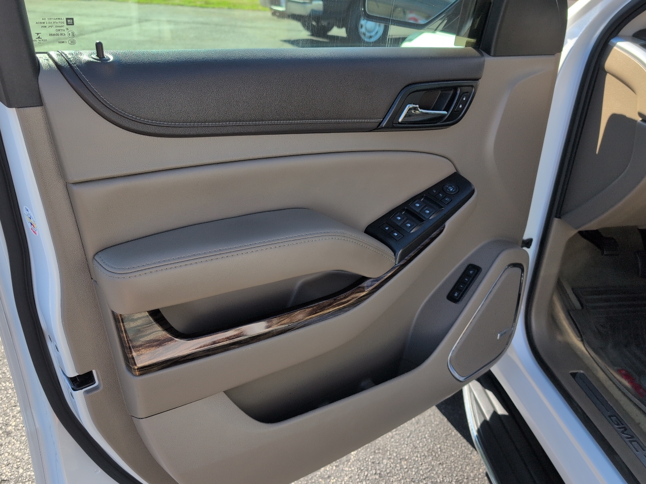 2017 Gmc Yukon XL SLT photo 13