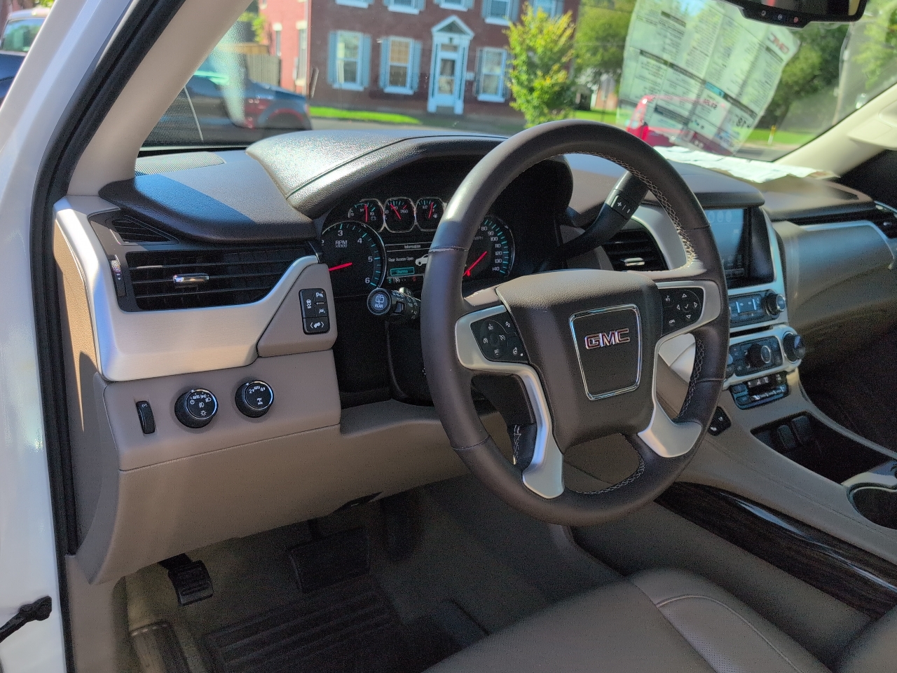2017 Gmc Yukon XL SLT photo 14