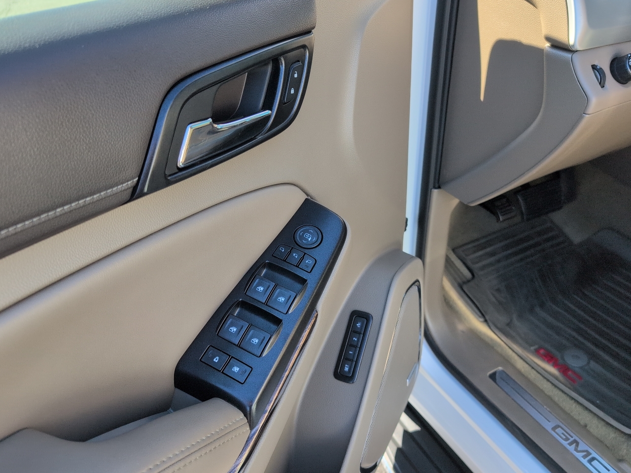 2017 Gmc Yukon XL SLT photo 20