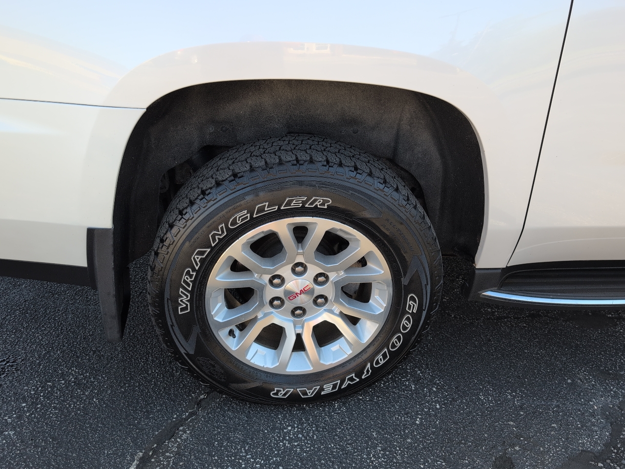 2017 Gmc Yukon XL SLT photo 25