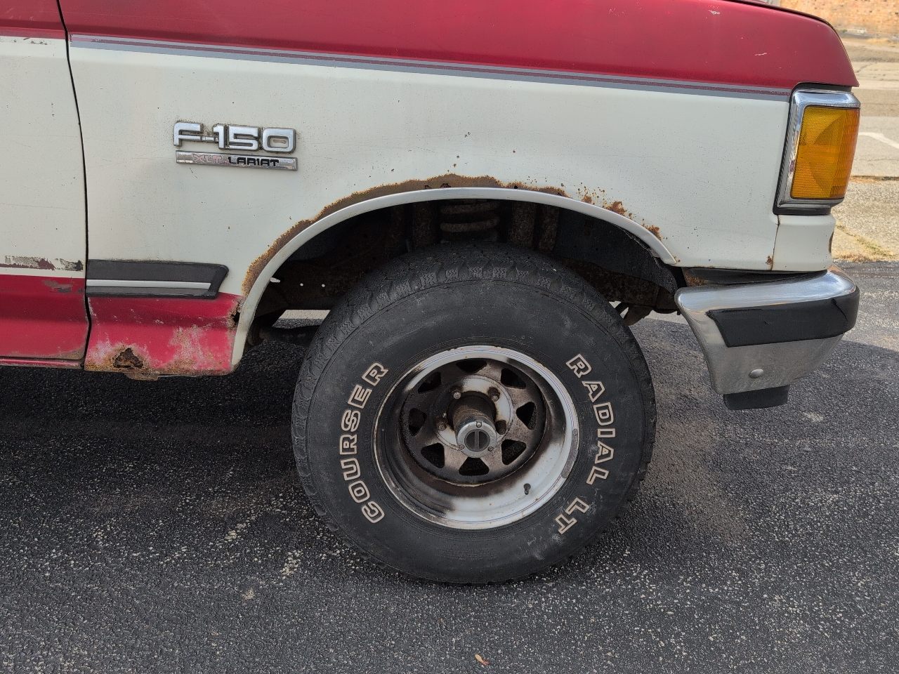 Ford F-150 Lariat Reg. Cab Long Bed 4WD 1989 Ford F-150 Lariat Reg. Cab Long Bed 4WD 1989