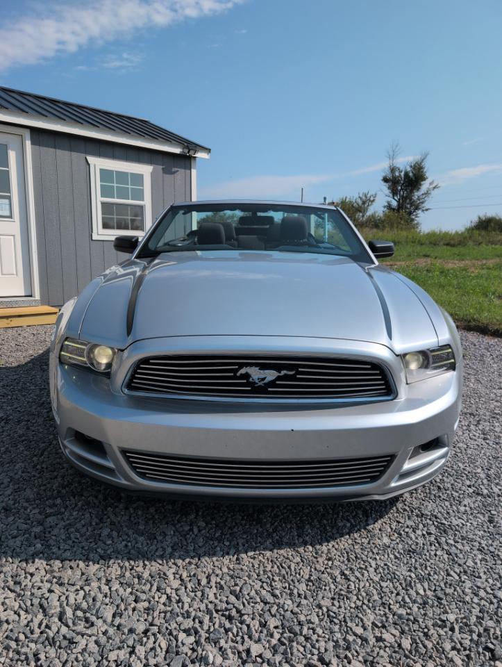 Ford Mustang V6 Convertible 2014