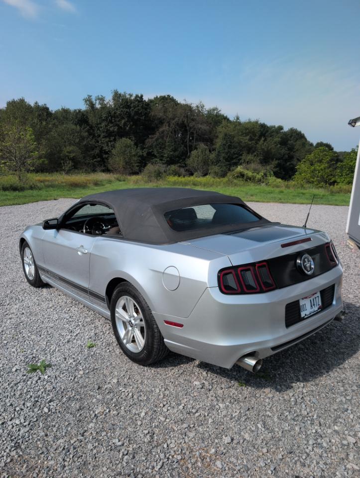 Ford Mustang V6 Convertible 2014