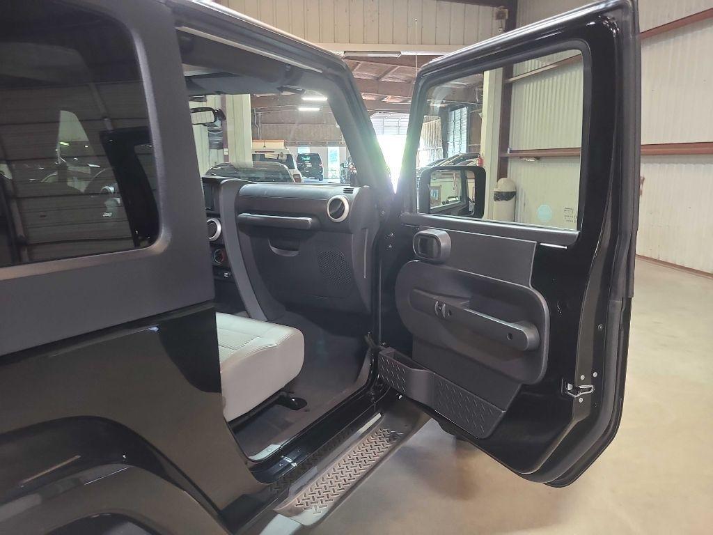 Jeep Wrangler 4WD 2dr Sahara 2008