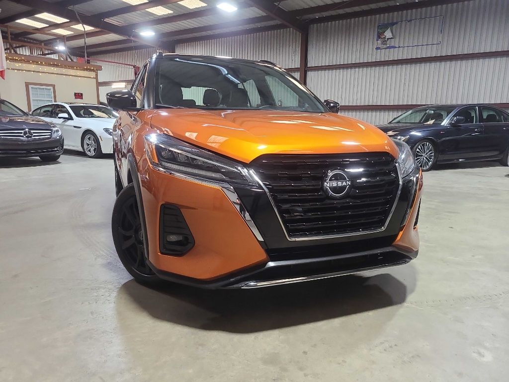 2024 Nissan Kicks SR FWD