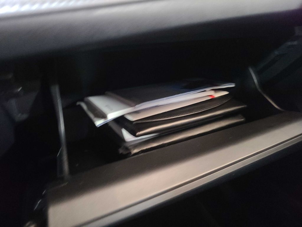 Toyota RAV4 LE FWD (Natl) 2018