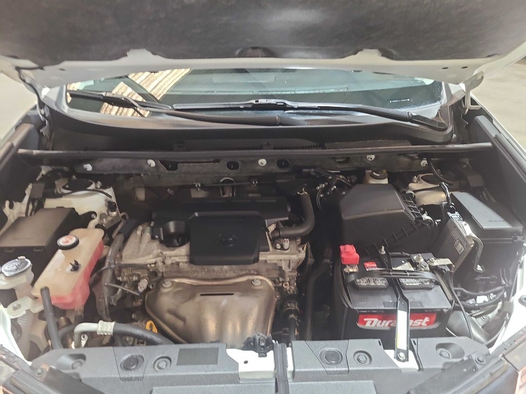 Toyota RAV4 LE FWD (Natl) 2018