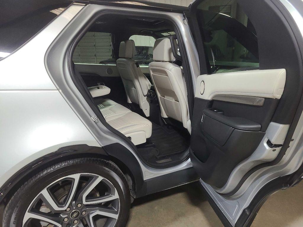 Land Rover Discovery HSE Luxury V6 Supercharged 2020