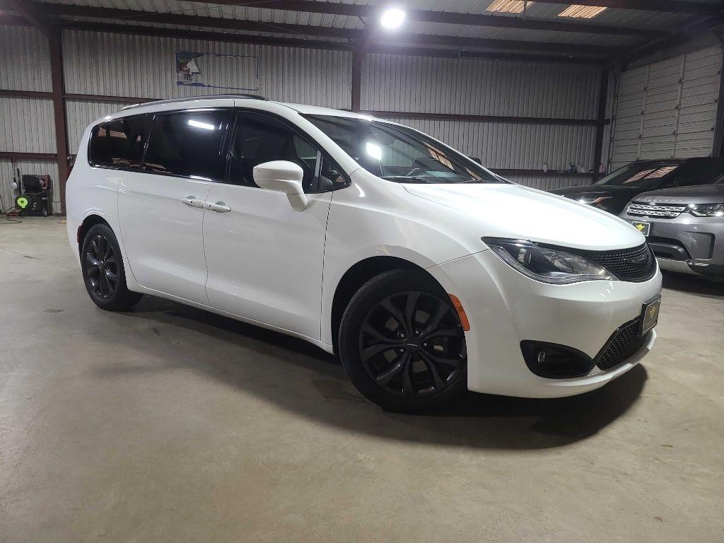 Chrysler Pacifica Touring L FWD 2018