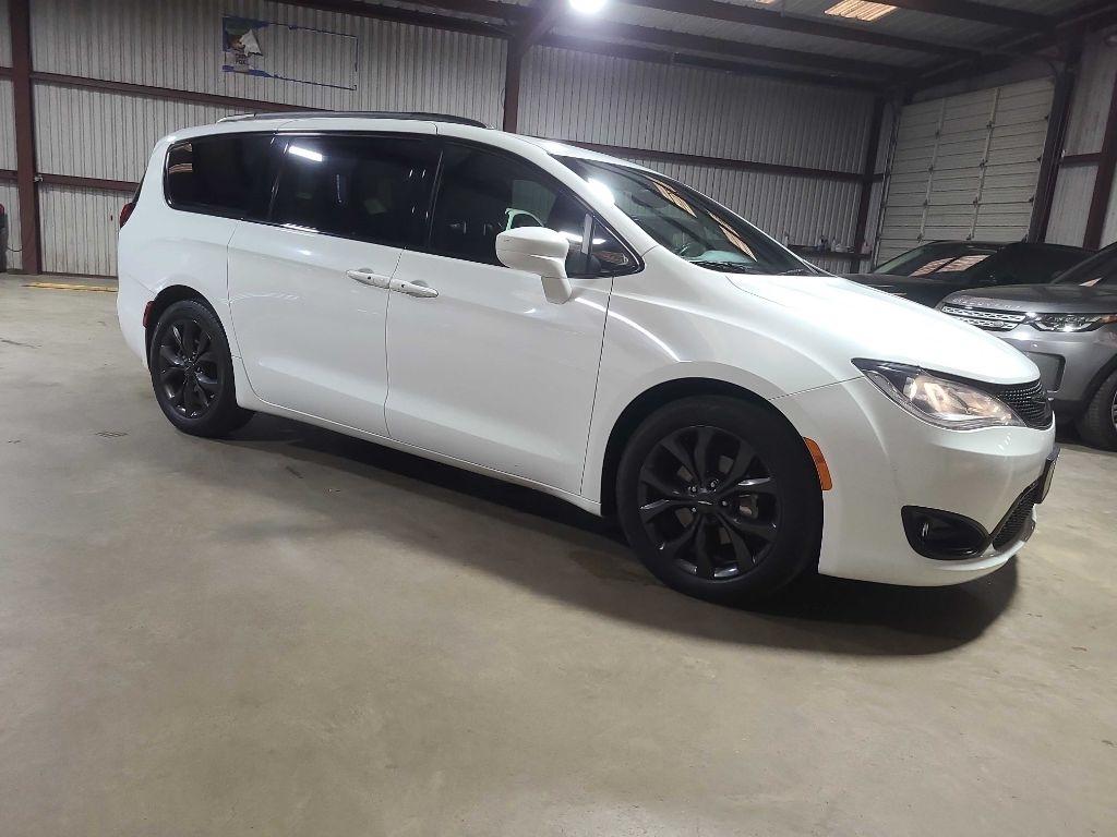 Chrysler Pacifica Touring L FWD 2018