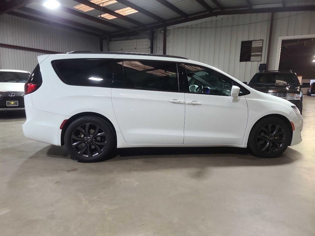Chrysler Pacifica Touring L FWD 2018