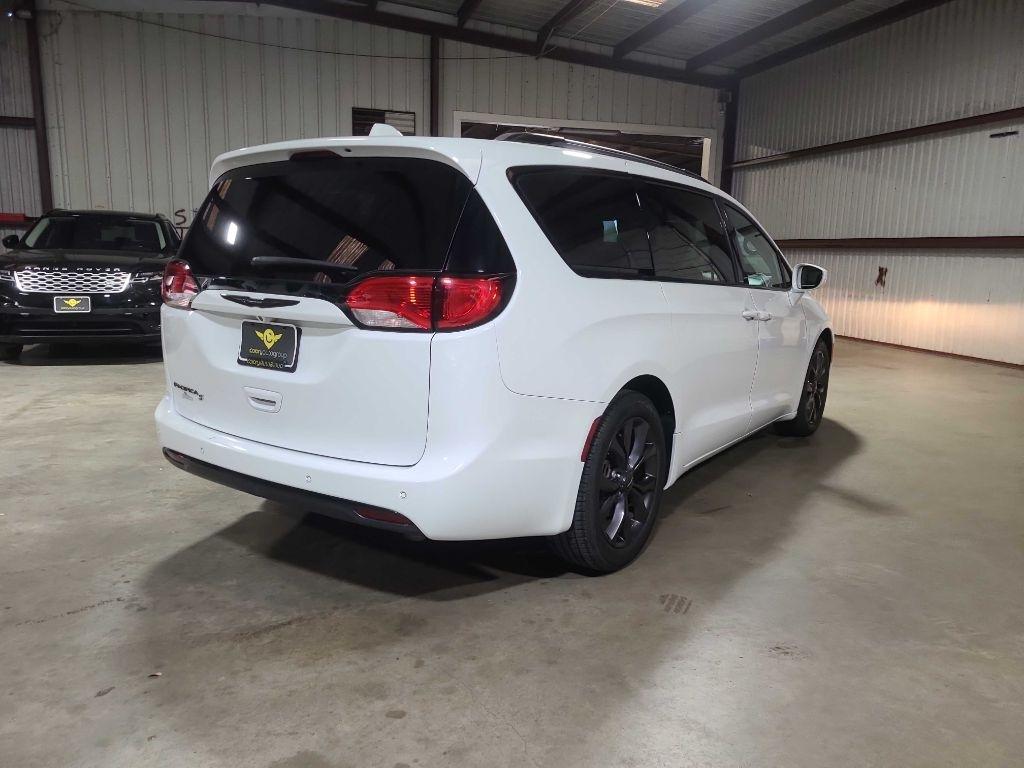 Chrysler Pacifica Touring L FWD 2018