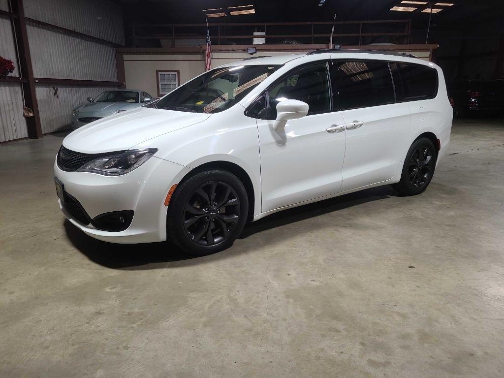 Chrysler Pacifica Touring L FWD 2018