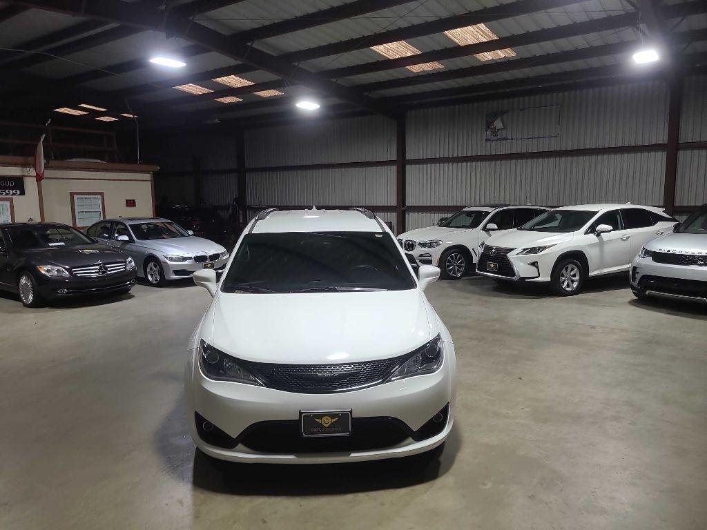 Chrysler Pacifica Touring L FWD 2018