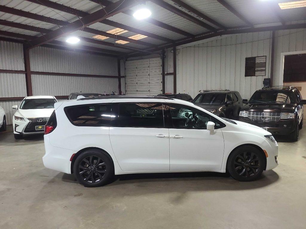Chrysler Pacifica Touring L FWD 2018