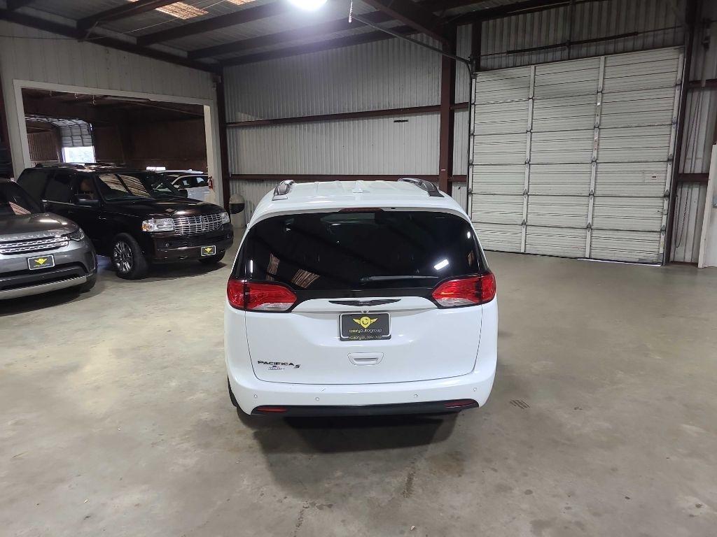Chrysler Pacifica Touring L FWD 2018