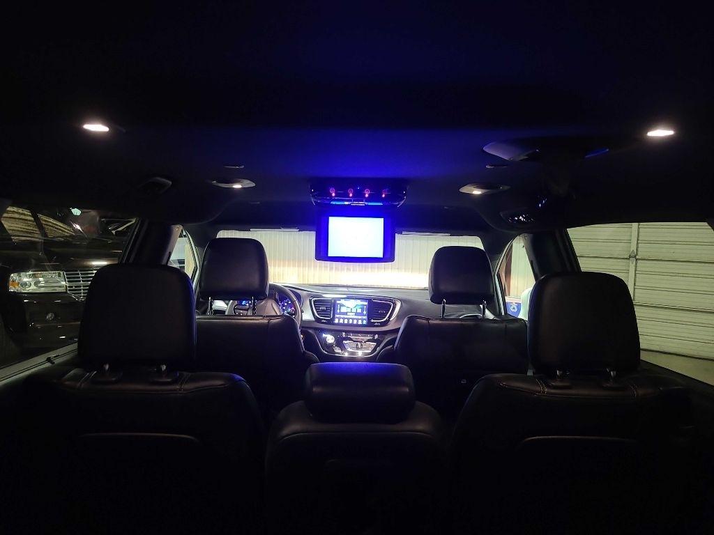 Chrysler Pacifica Touring L FWD 2018