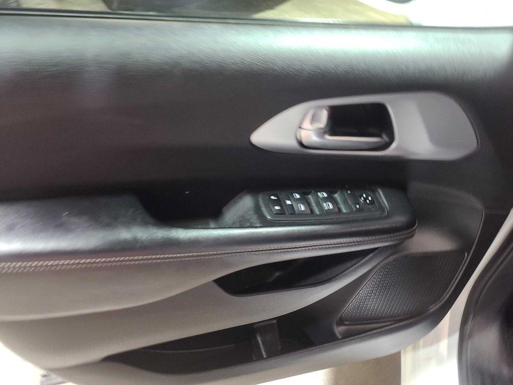 Chrysler Pacifica Touring L FWD 2018