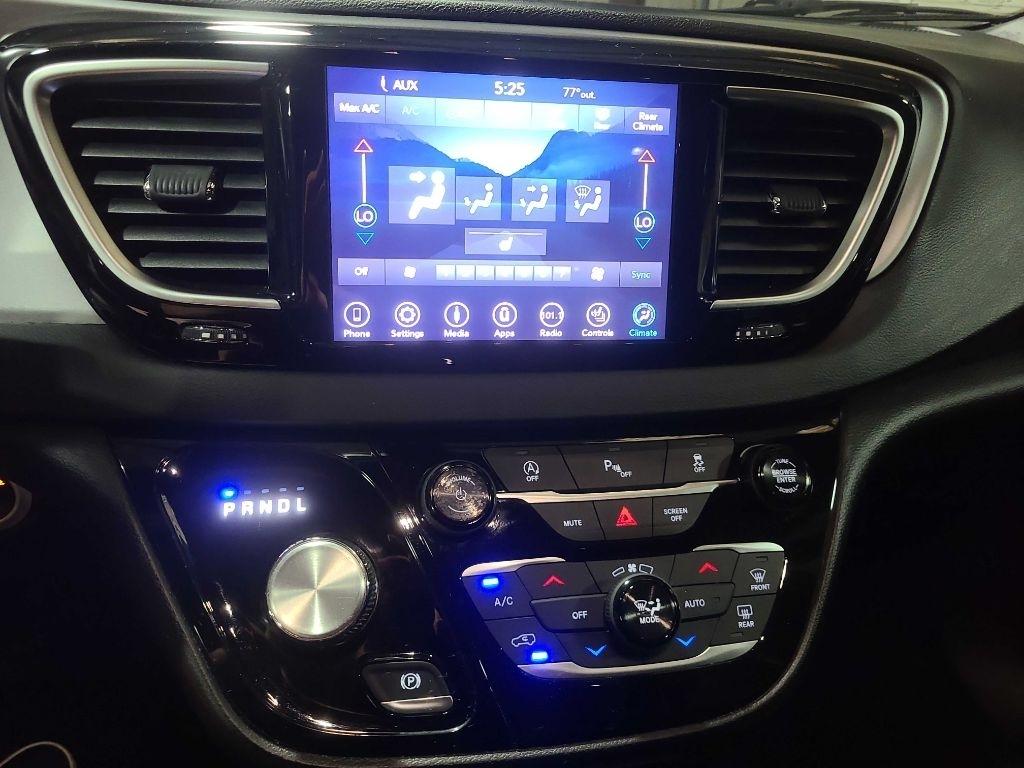 Chrysler Pacifica Touring L FWD 2018