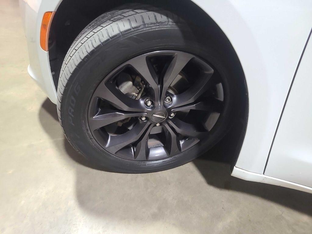 Chrysler Pacifica Touring L FWD 2018