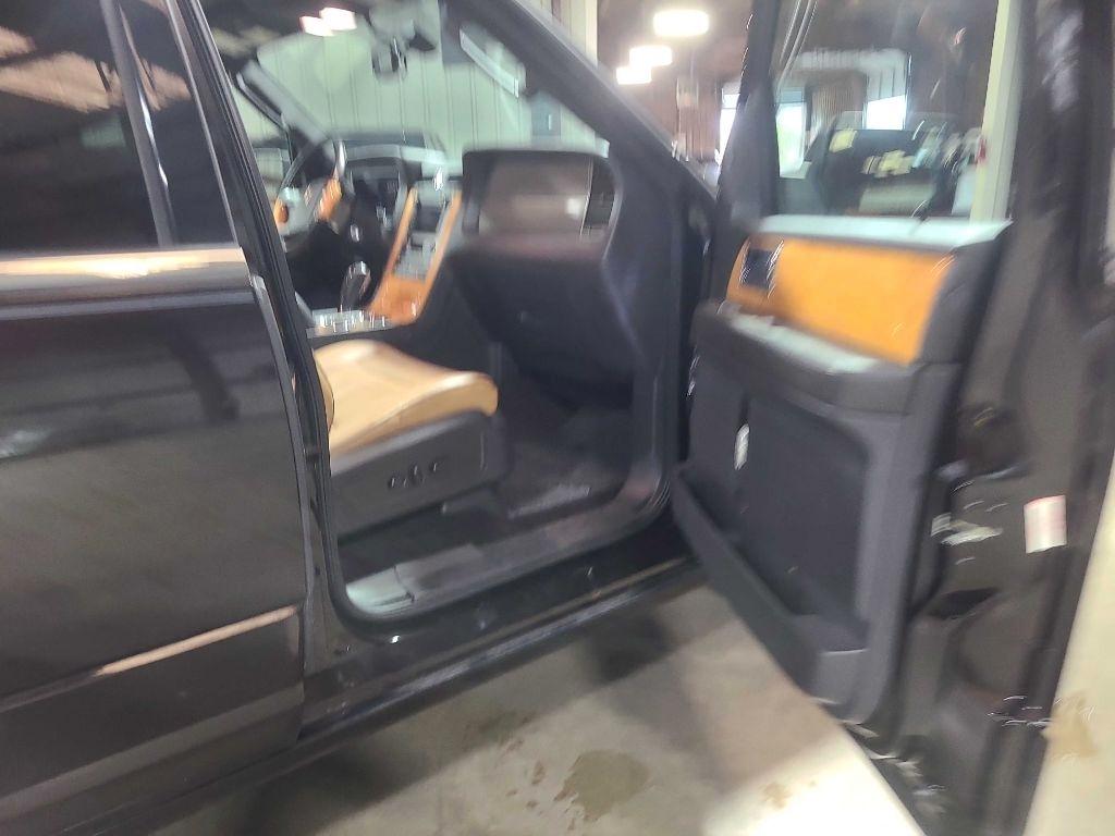 Lincoln Navigator 2WD 4dr 2013