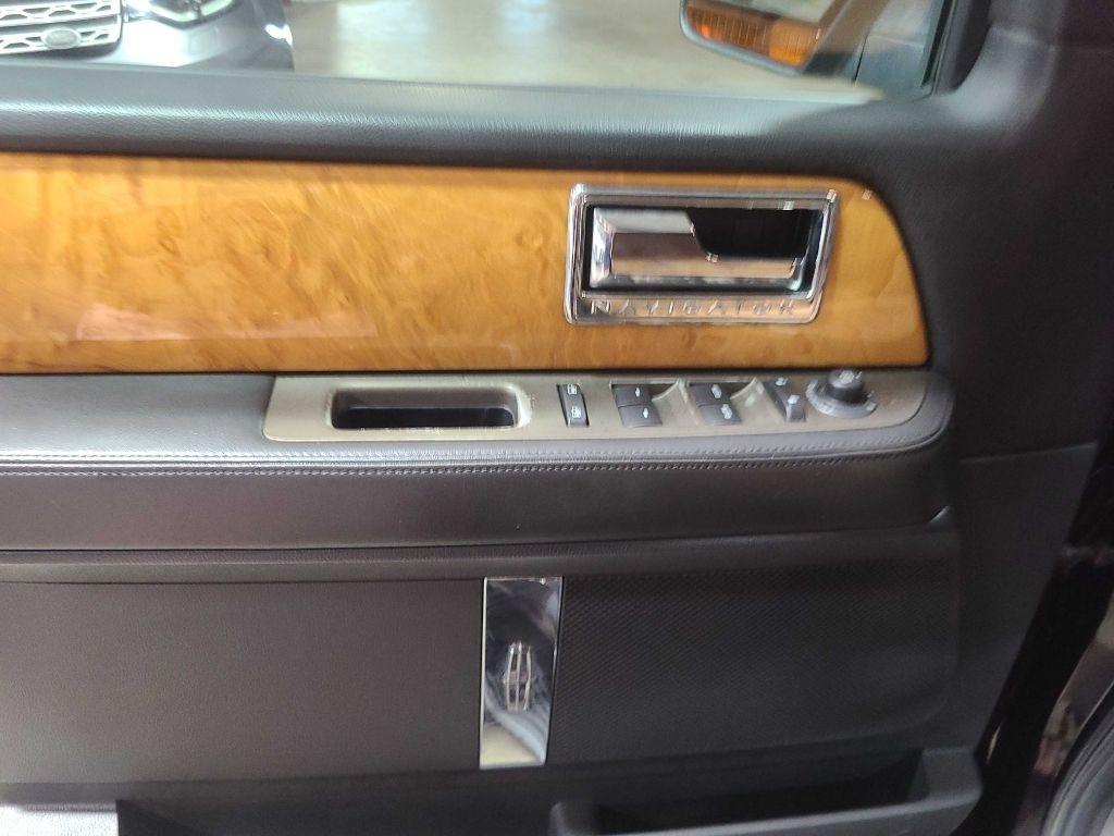 Lincoln Navigator 2WD 4dr 2013